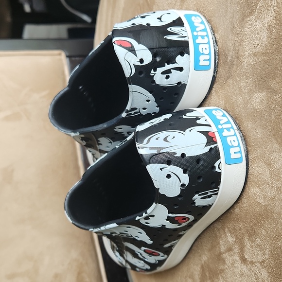 Disney Parks Native Mickey Mouse black and white slip on shoes size M5/W7 - Picture 6 of 11